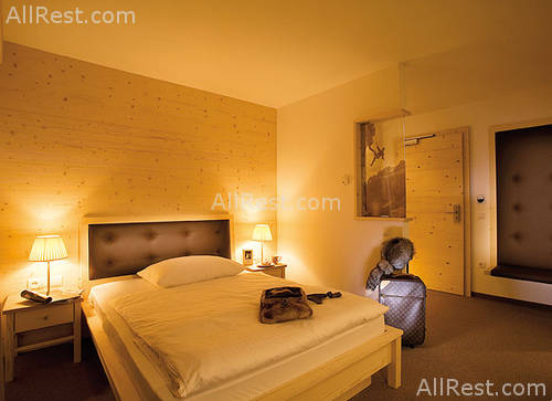 Hotel Nives 13